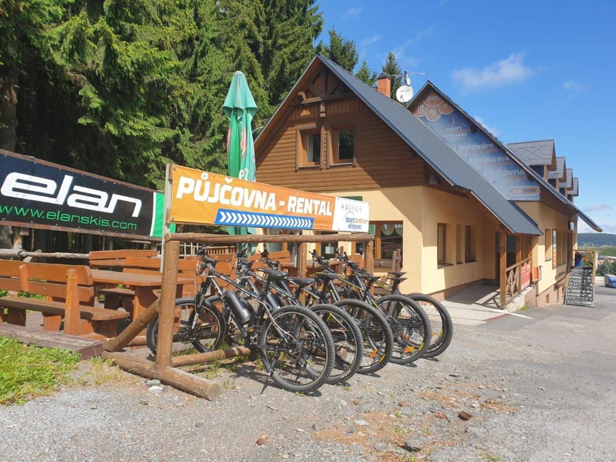 Sportcentrum Klinovec Loučná pod Klínovcem Buitenkant foto